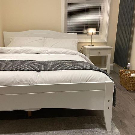 Beautiful Rooms Only Few Steps Away From Bruce Grove Tottenham Stadium Londra Esterno foto