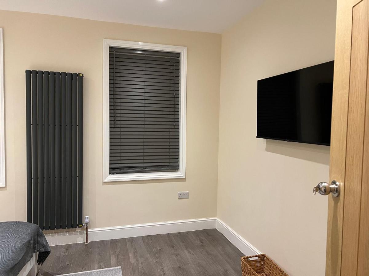 Beautiful Rooms Only Few Steps Away From Bruce Grove Tottenham Stadium Londra Esterno foto
