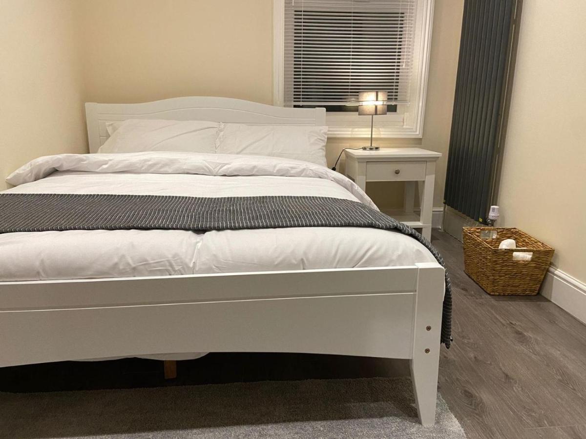 Beautiful Rooms Only Few Steps Away From Bruce Grove Tottenham Stadium Londra Esterno foto